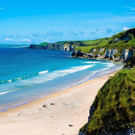 Villa Portrush By The Tee Exterior foto